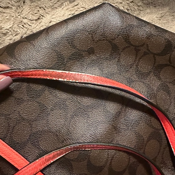 Coach Tote F34703 - Picture 8 of 13